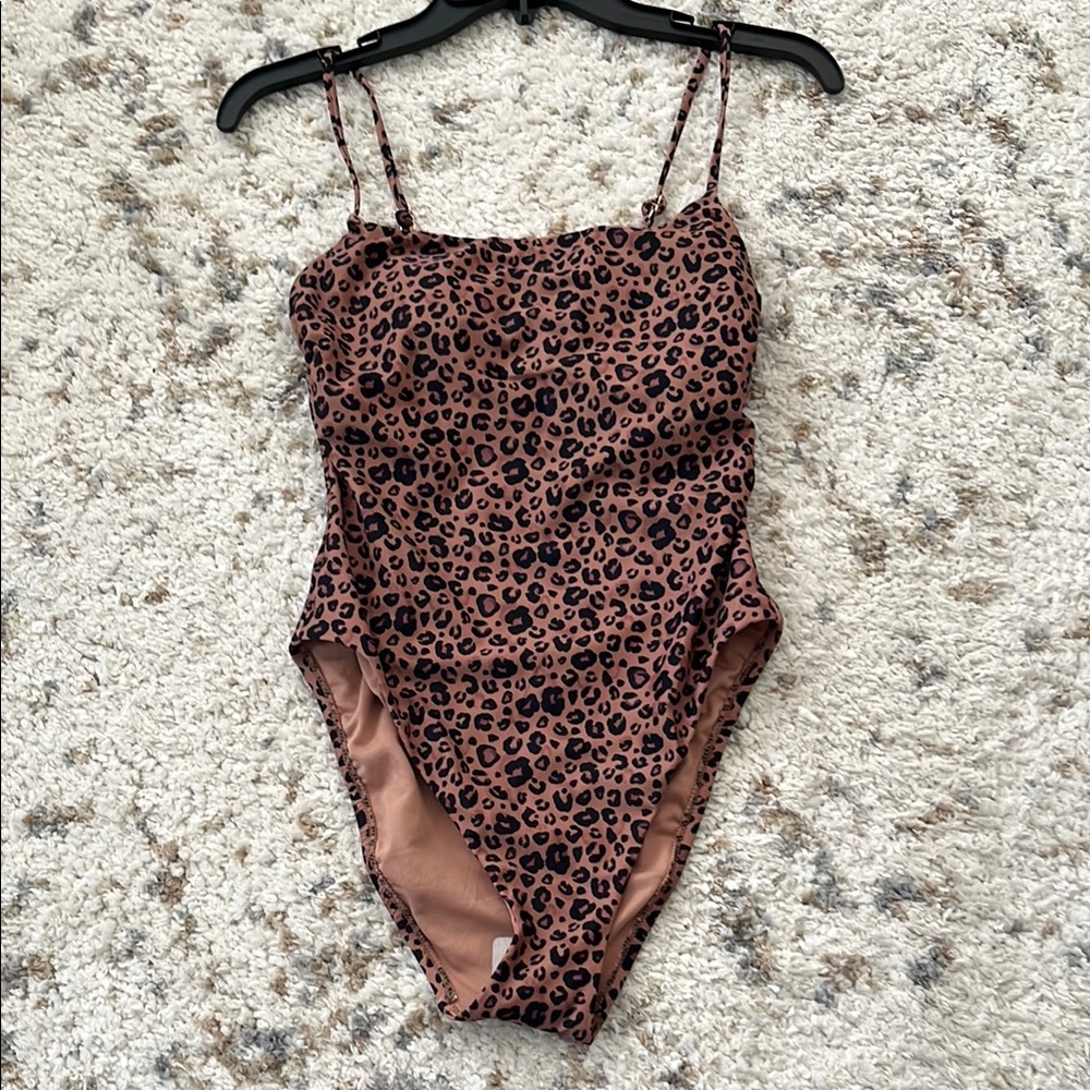 Shade & Shore leopard swimsuit